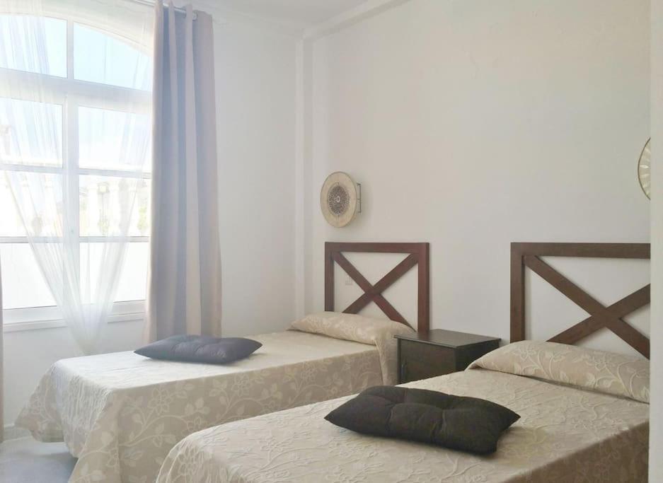 Lovely Villa - Pool Front, Private Roof Terrace, Wifi Fiber Optic Corralejo Exterior photo